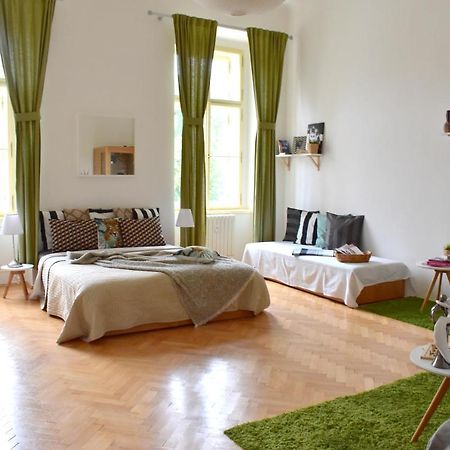 Wellness Apartments Florenc Praga Exterior foto