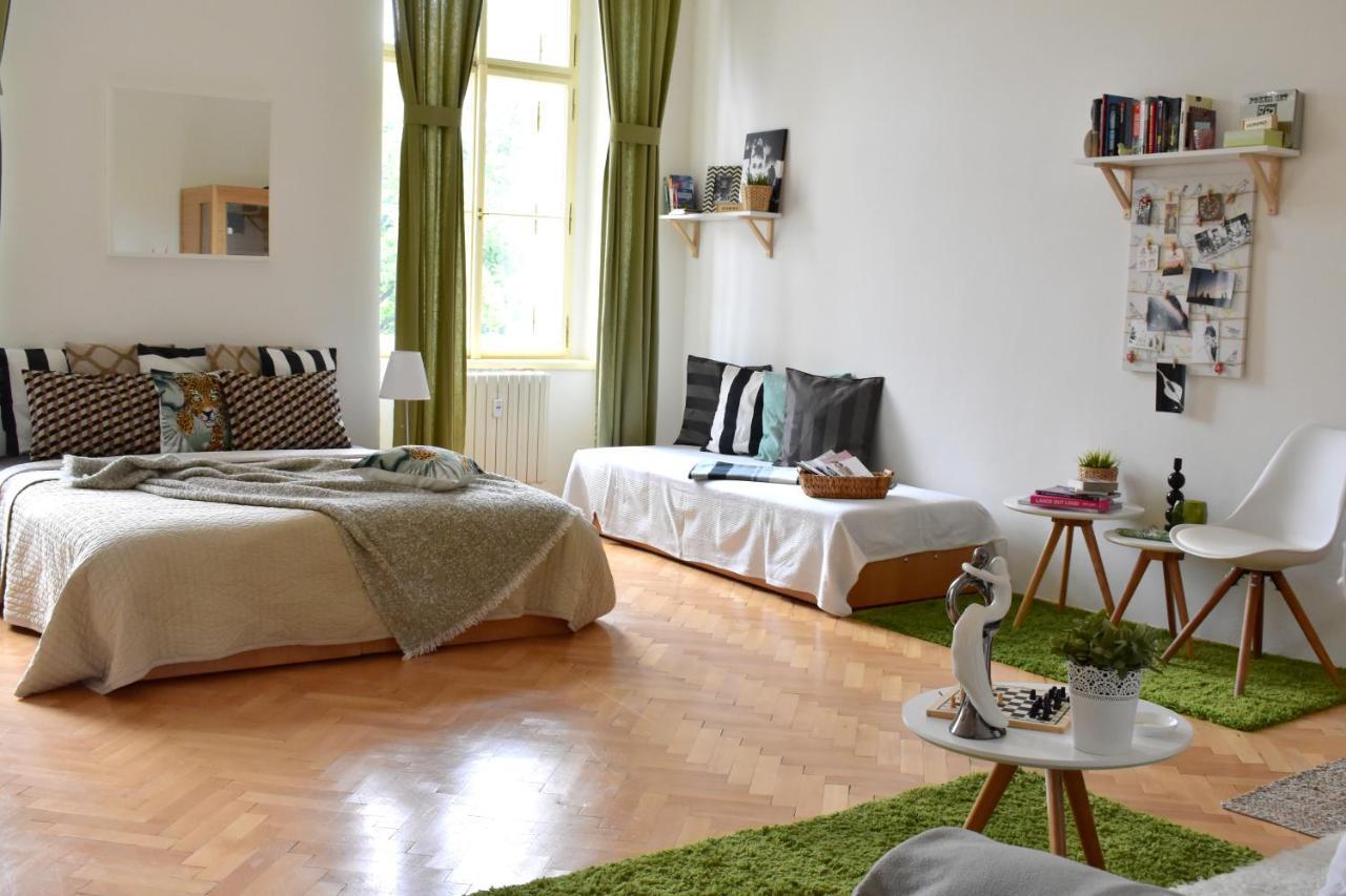 Wellness Apartments Florenc Praga Exterior foto