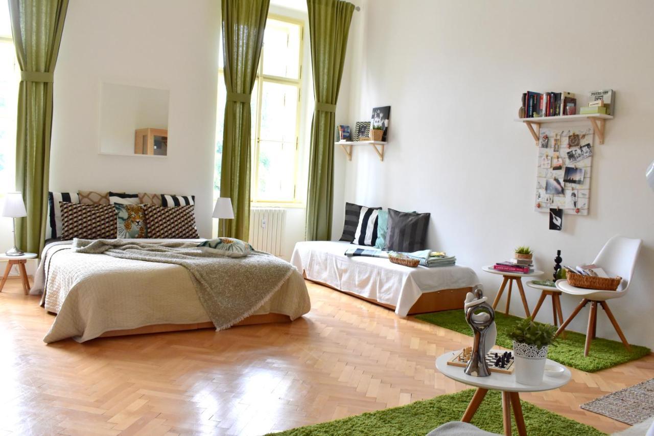Wellness Apartments Florenc Praga Exterior foto
