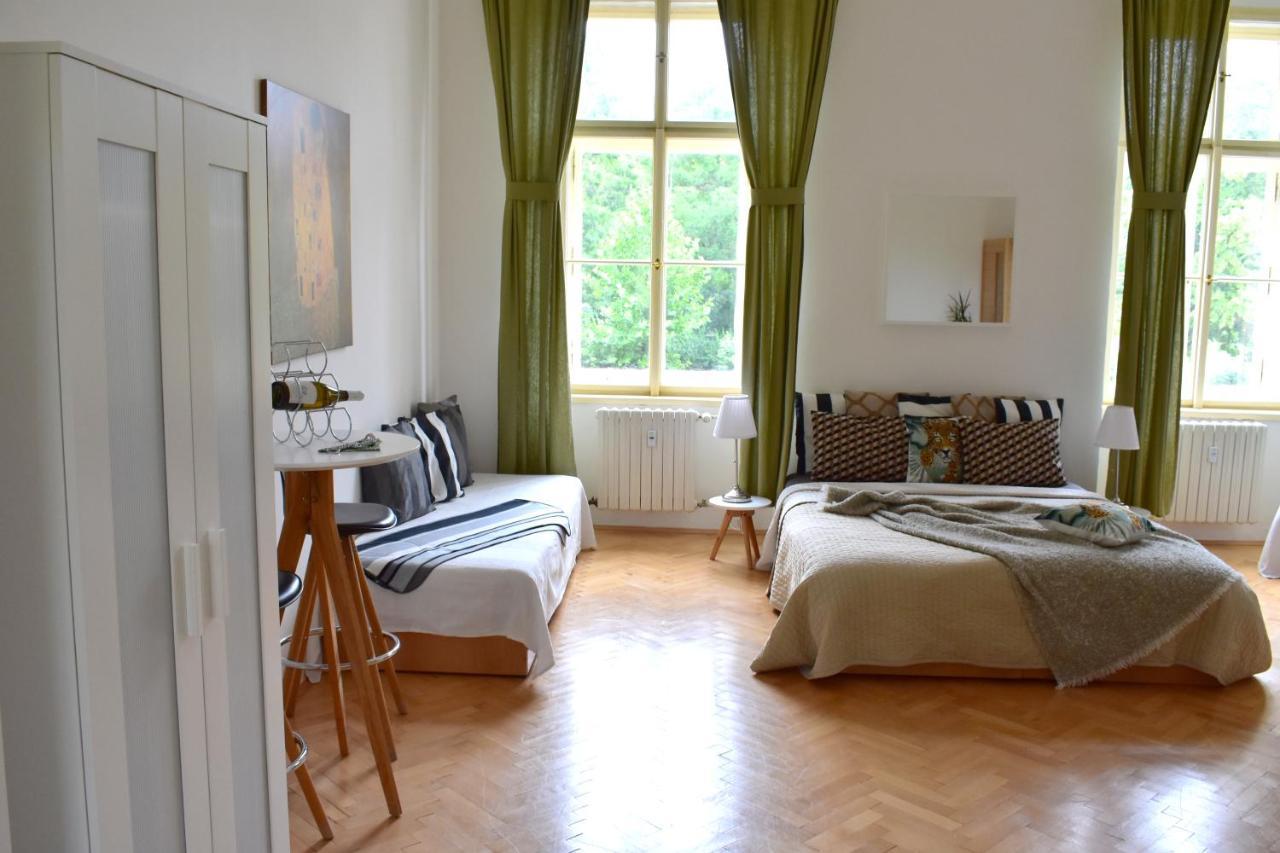 Wellness Apartments Florenc Praga Exterior foto